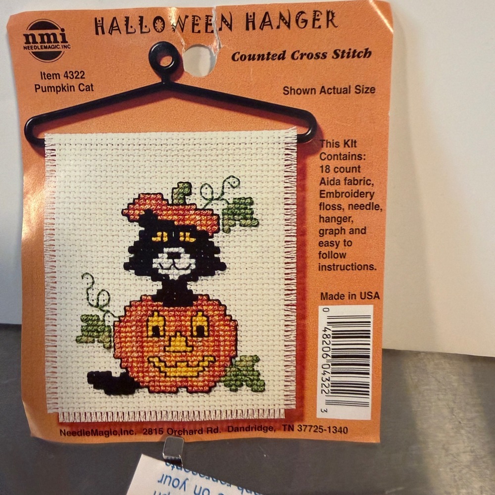 NeedleMagic Pumpkin Cat Halloween Hanger Counted Cross Stitch Kit 4322